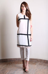 Mond - Natasha Kamal